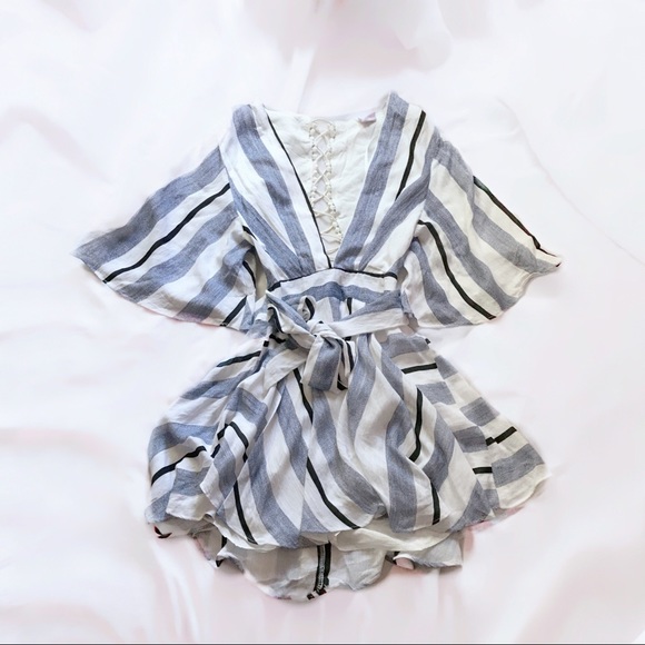 selfie leslie Dresses & Skirts - selfie leslie ⋆ open back dress